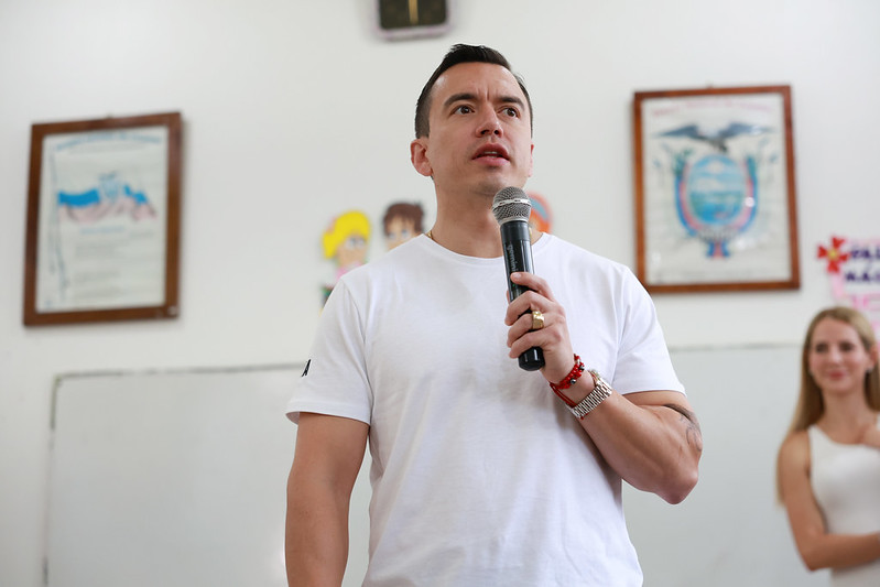 Noboa tiene el 40% de aprobación y se mantiene en el top de Sudamérica, según CB Consultora