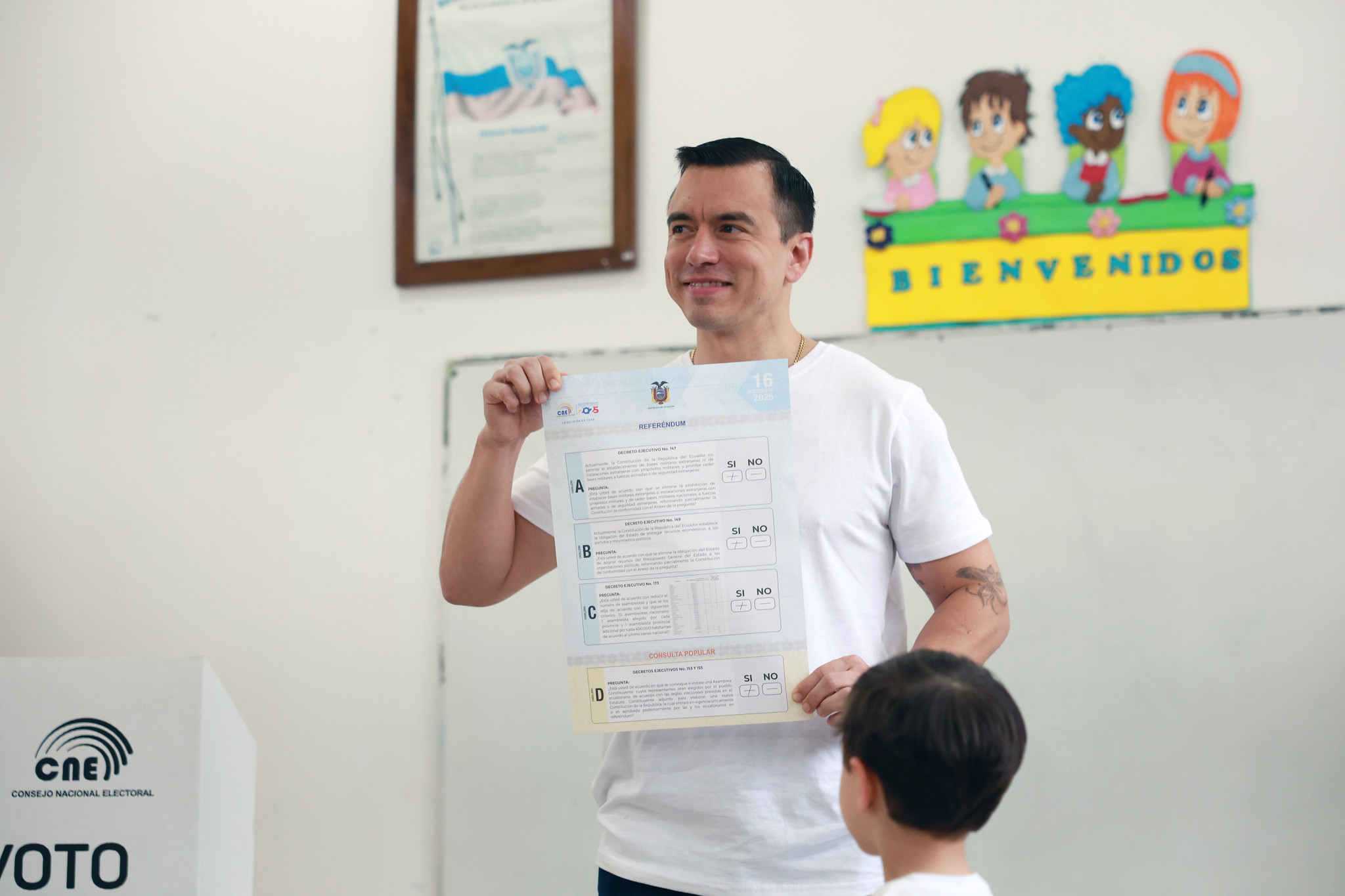 Noboa prepara viaje a Emiratos Árabes Unidos, el segundo tras el triunfo del NO