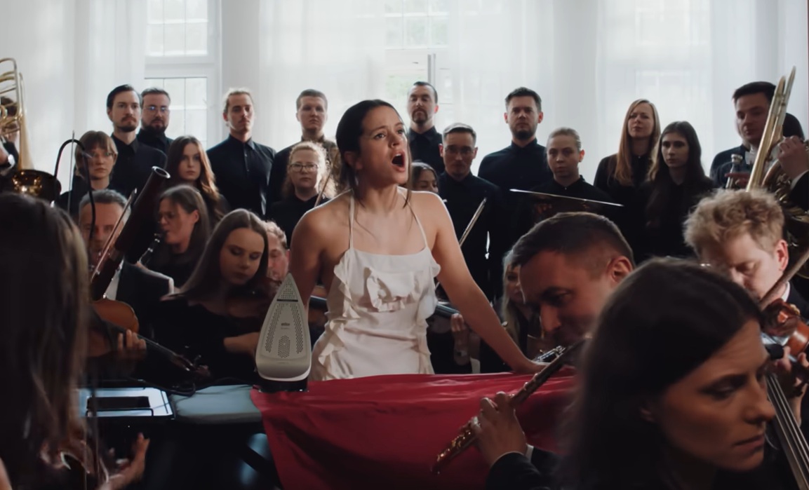 Miembros de la Orquesta Sinfónica de Londres revelan cómo fue trabajar con Rosalía en ‘Lux’