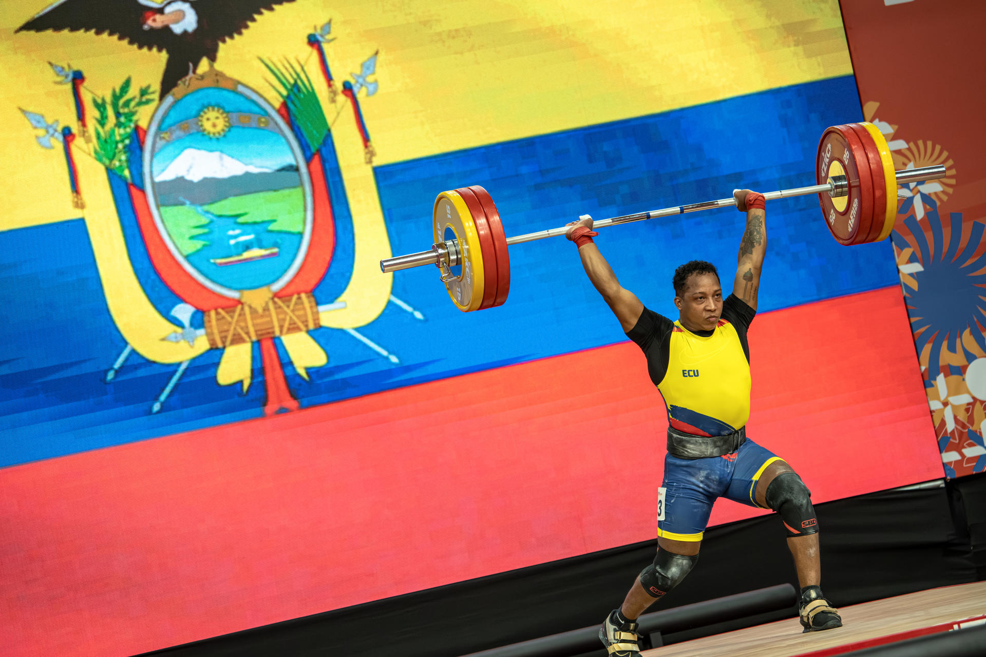 Reyes gana bronce en pesas en los Bolivarianos