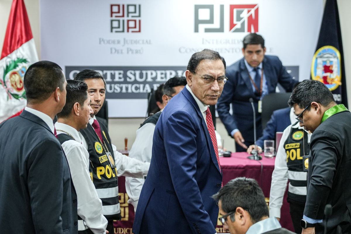 El expresidente peruano Martín Vizcarra fue condenado a 14 años de prisión por cohecho pasivo