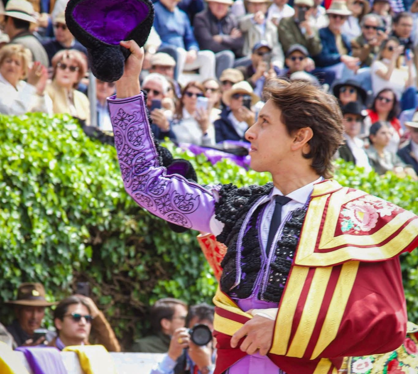Andrés Roca Rey abre la faena en la Plaza de Machachi por fiestas de Quito