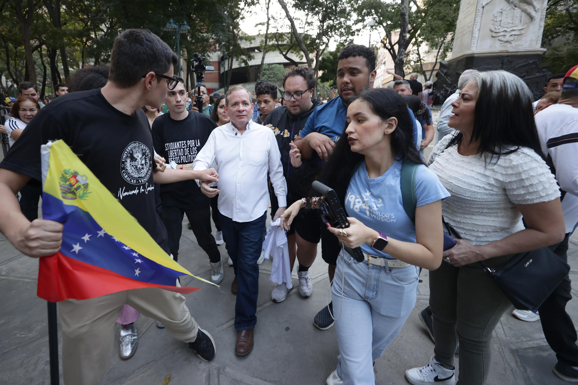 Venezuela libera al preso político Juan Pablo Guanipa