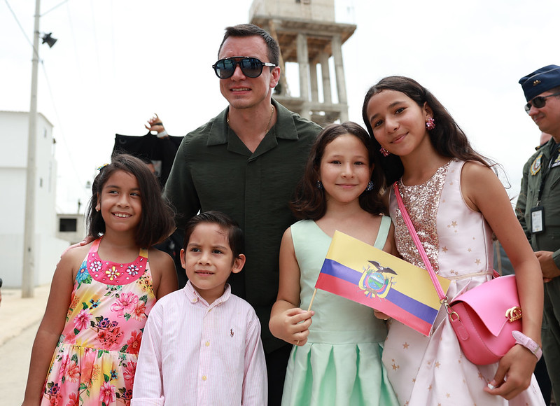 CIESS muestra un ligero crecimiento de Noboa y baja el pesimismo tras toque de queda y acciones con EEUU