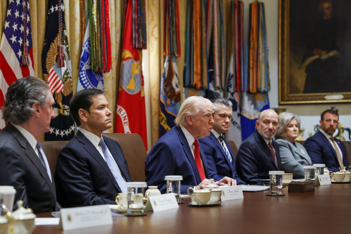 Irán: EEUU se contradice al pedir negociación mientras lanza amenazas