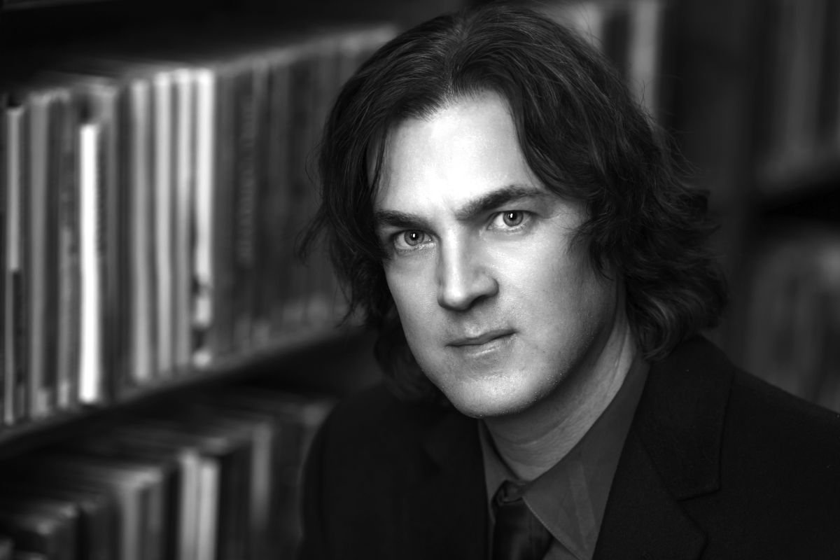 J.D. Barker: Mis libros son «puro entretenimiento»