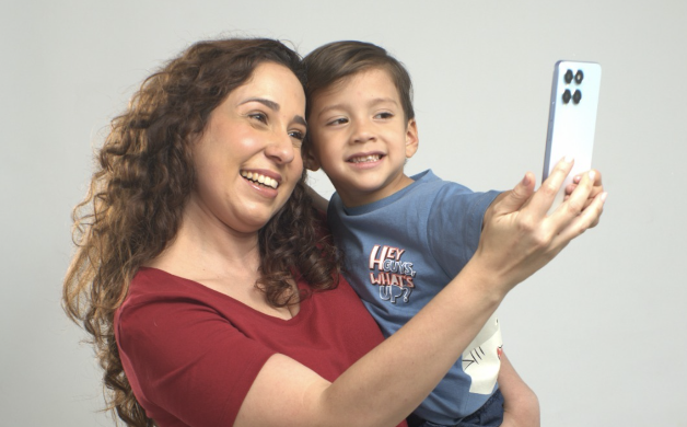 Claro celebra a mamá con beneficios que conectan, entretienen y  premian.