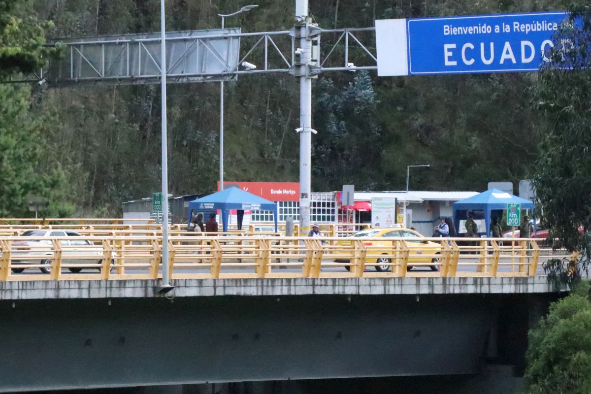 Petro acusa a Noboa de «entregar la frontera a manos de la mafia»