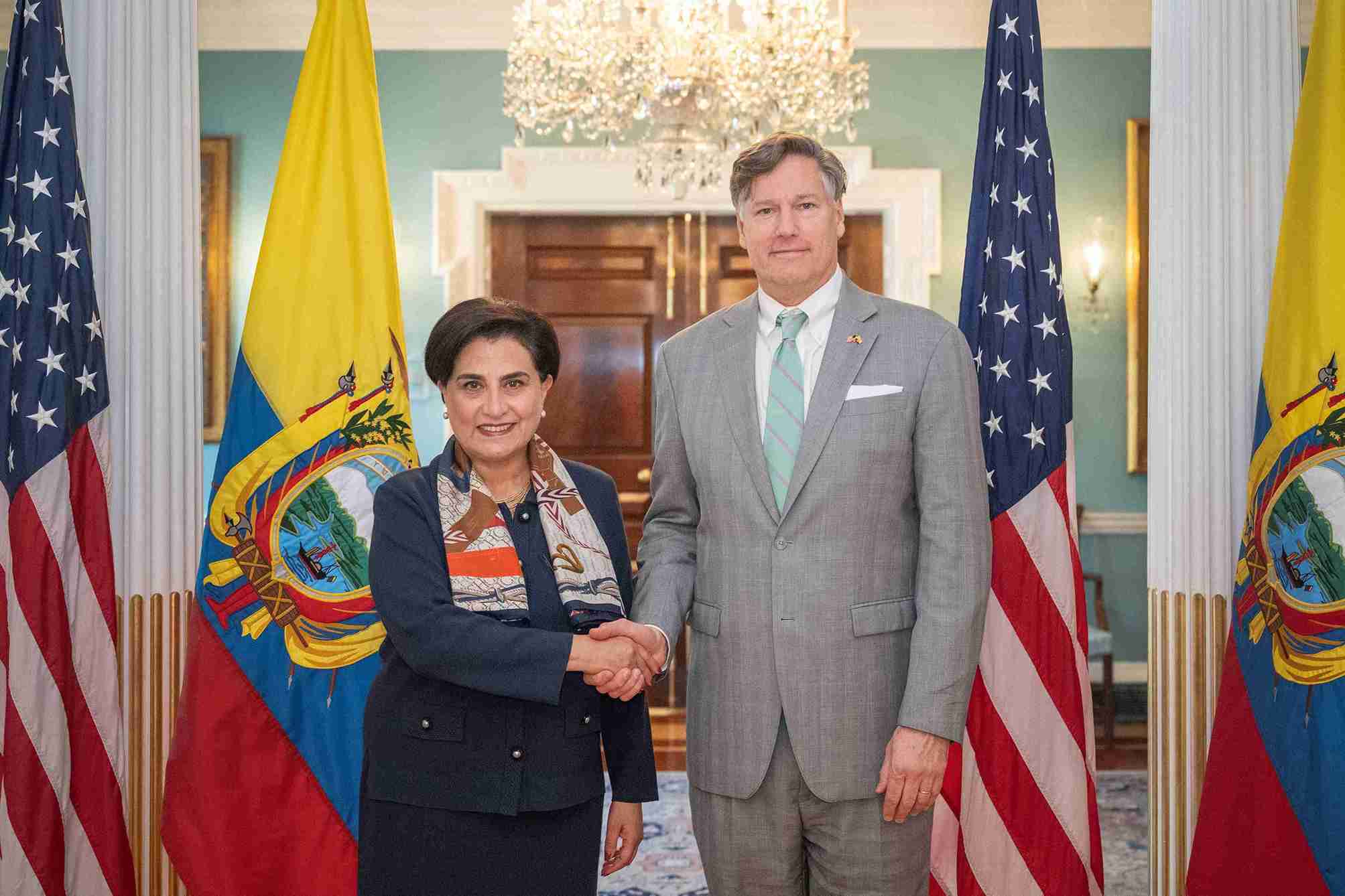 Ecuador y EE.UU. firman un acuerdo para fortalecer la cooperación en energía nuclear civil