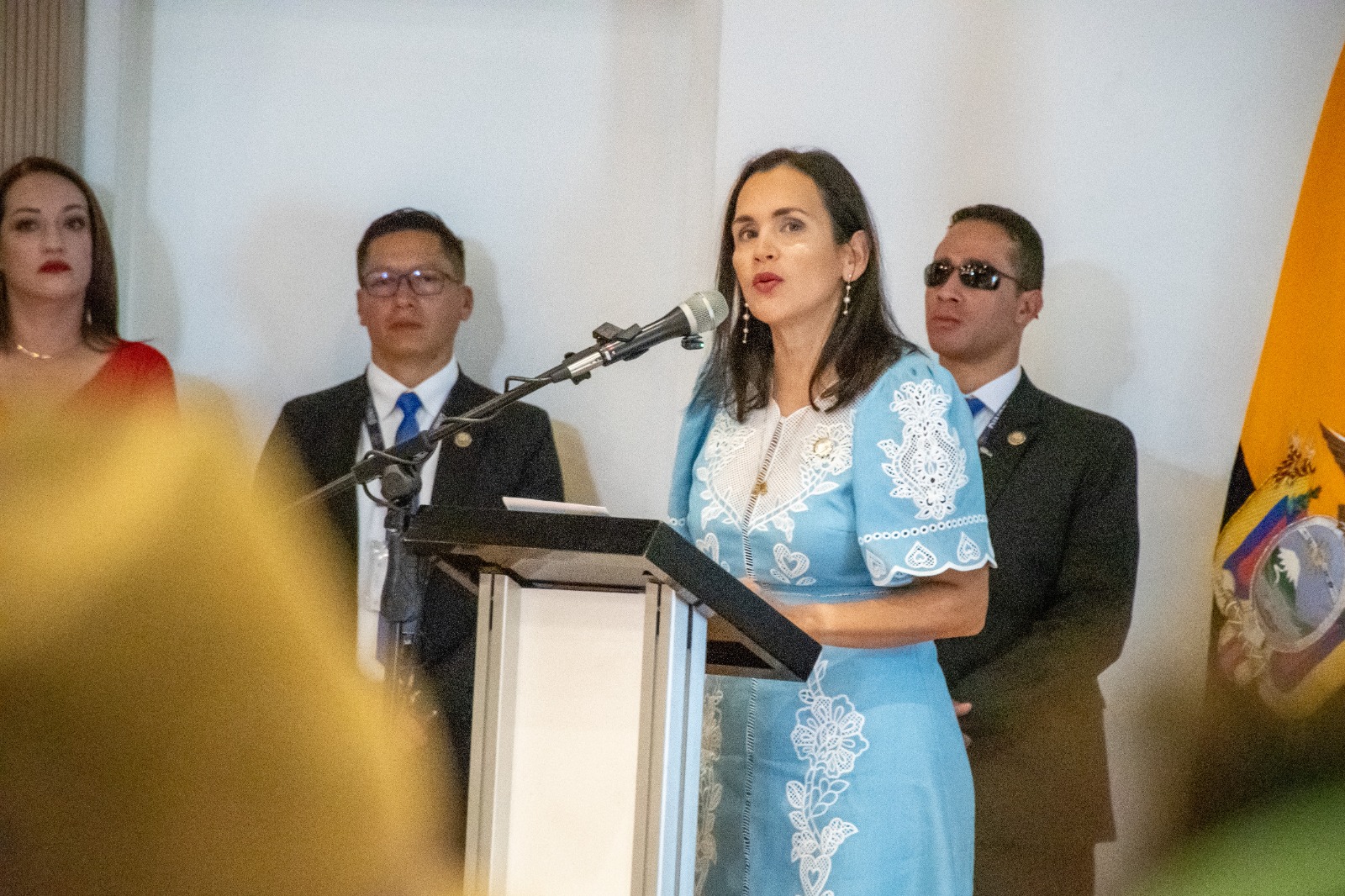 Inés Manzano cambia de autoridades en CNEL y CENACE durante cortes de luz