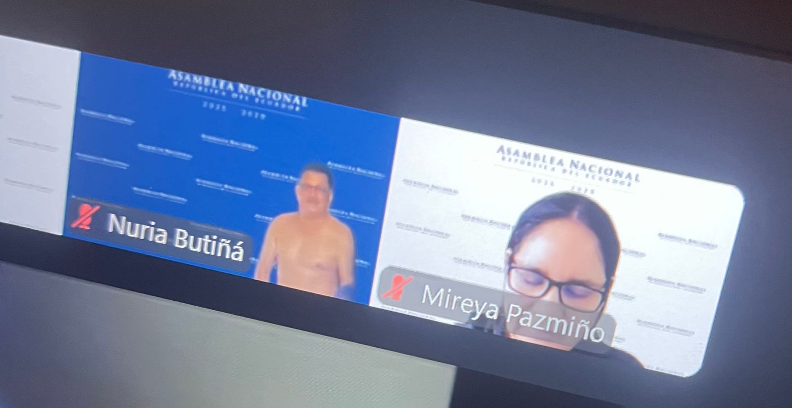 Hombre aparece semidesnudo en sesión de Nuria Butiñá en la Asamblea