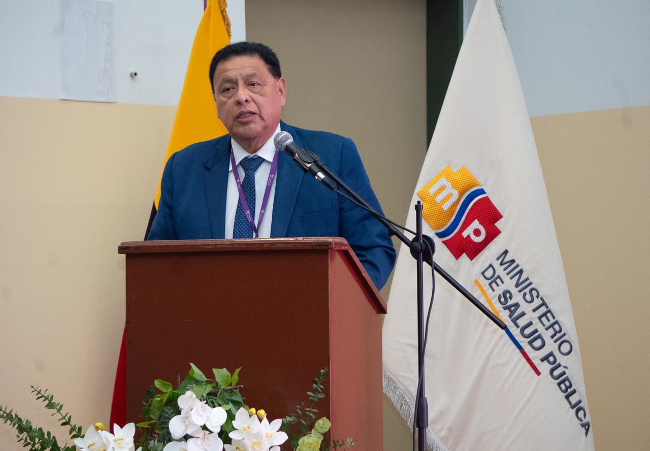 Jaime Bernabé garantiza el abastecimiento de insumos y medicinas en hospitales