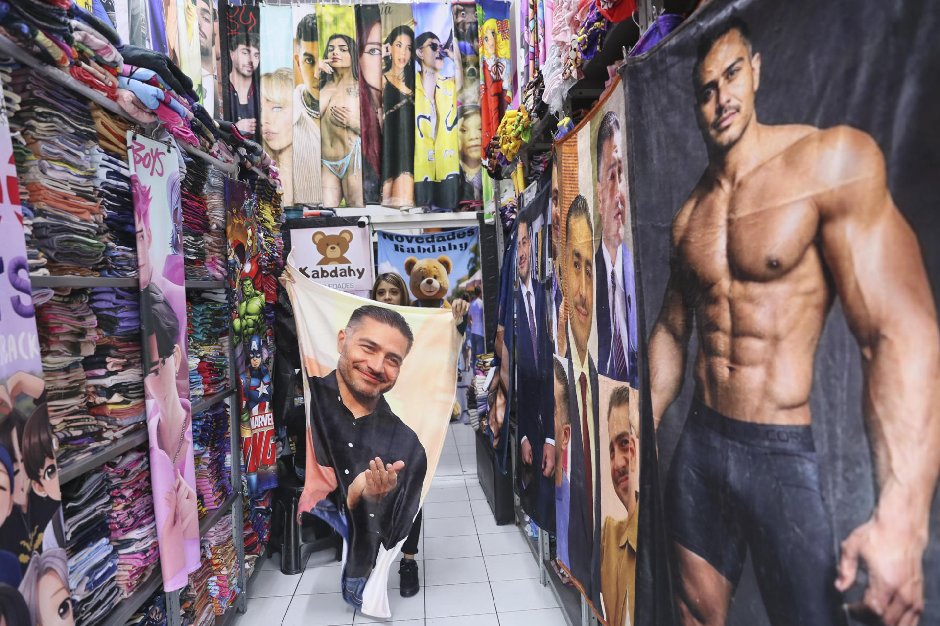 García Harfuch, el secretario de Seguridad de México, convertido en fenómeno pop