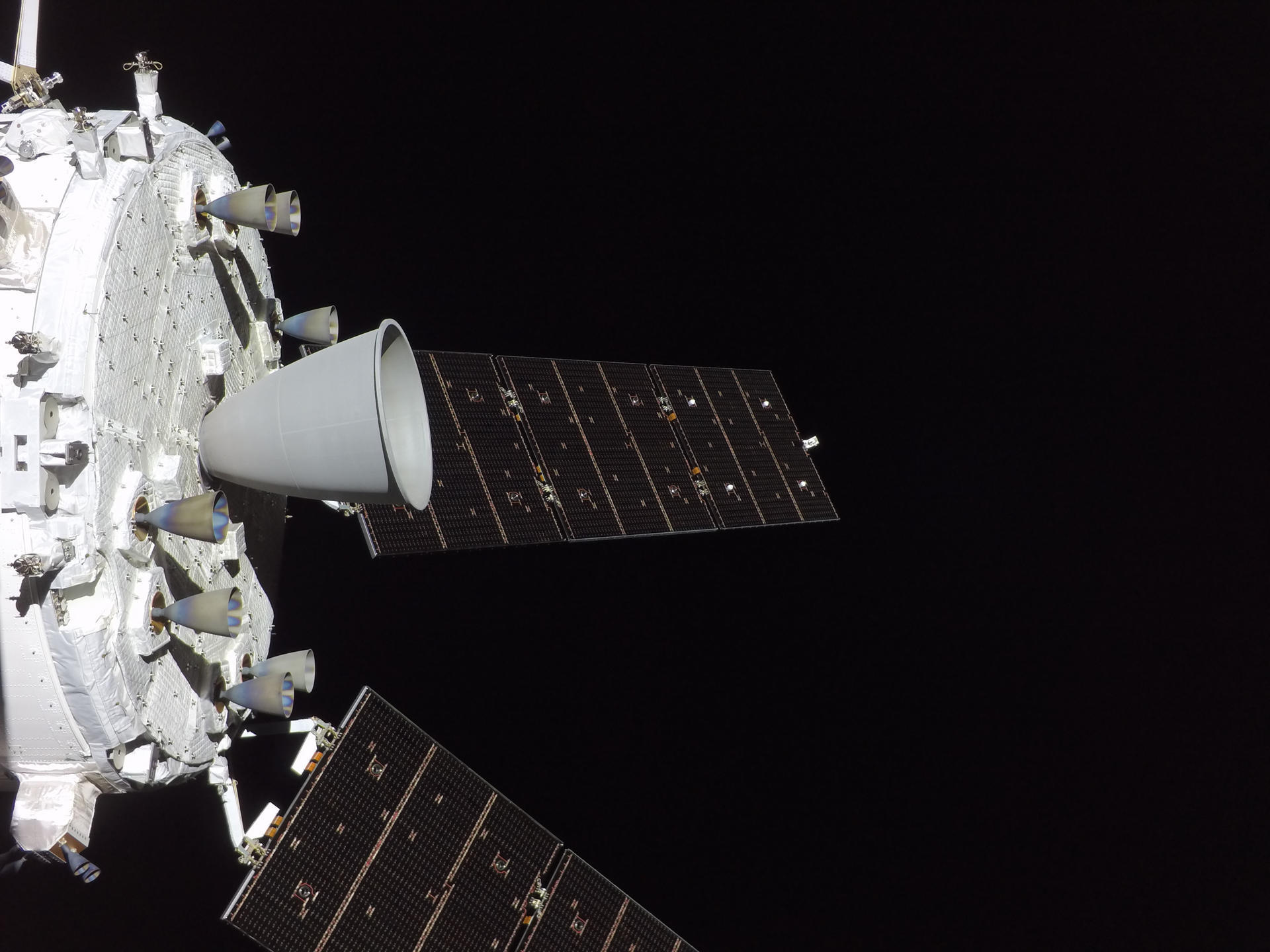 Astronautas de Artemis II perderán comunicación durante seis minutos en reingreso