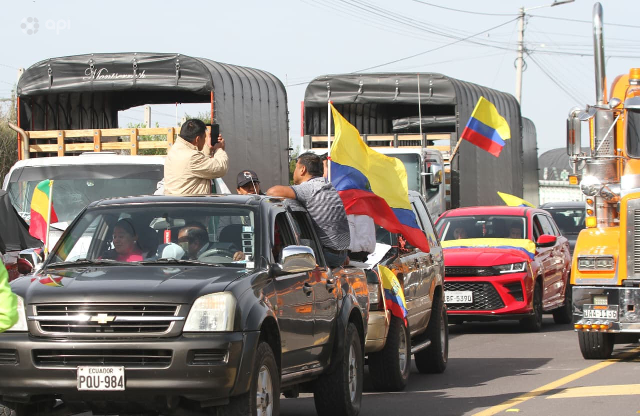 «Gigantes» pérdidas en frontera Ecuador-Colombia tras subida de aranceles