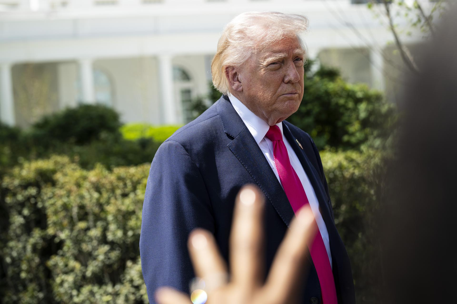 Trump dice que «tiene derecho» a estar en desacuerdo con el papa