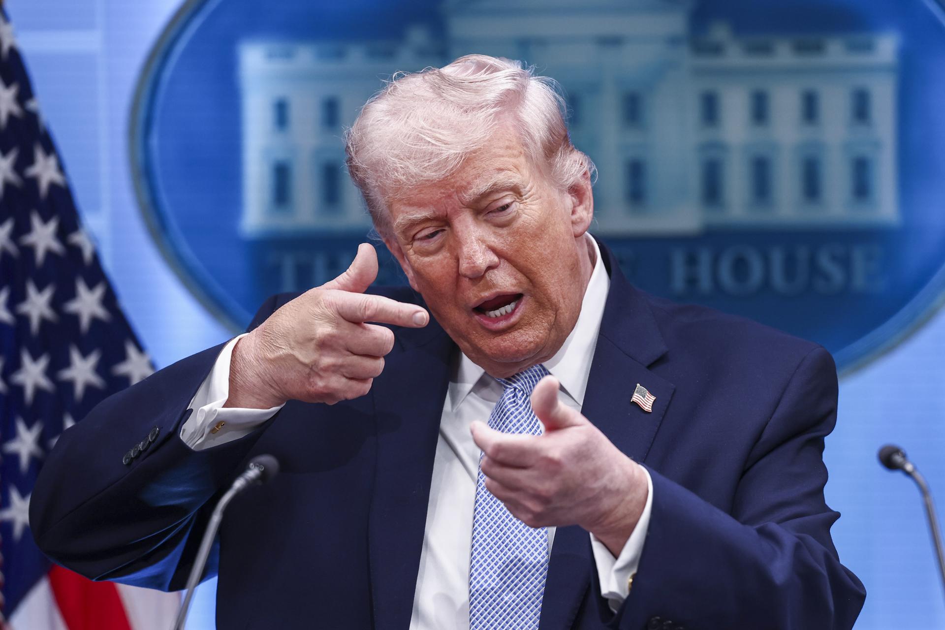 Trump vuelve a amenazar a Teherán