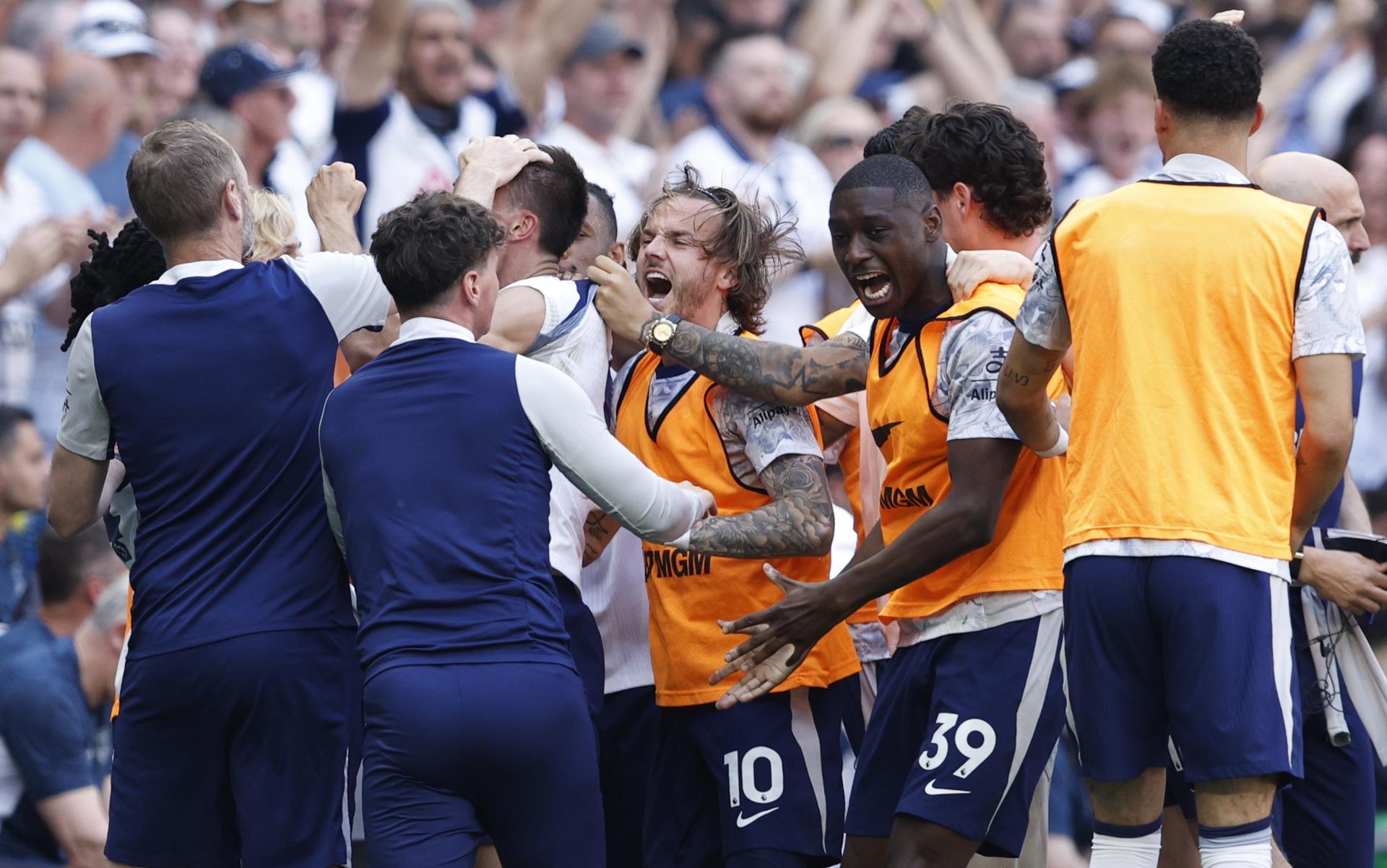 1-0. El Tottenham se mantiene en la Premier League