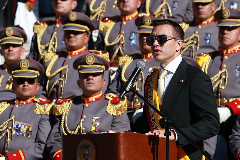 Noboa: «otros Gobiernos les quitaron todo a las Fuerzas Armadas»