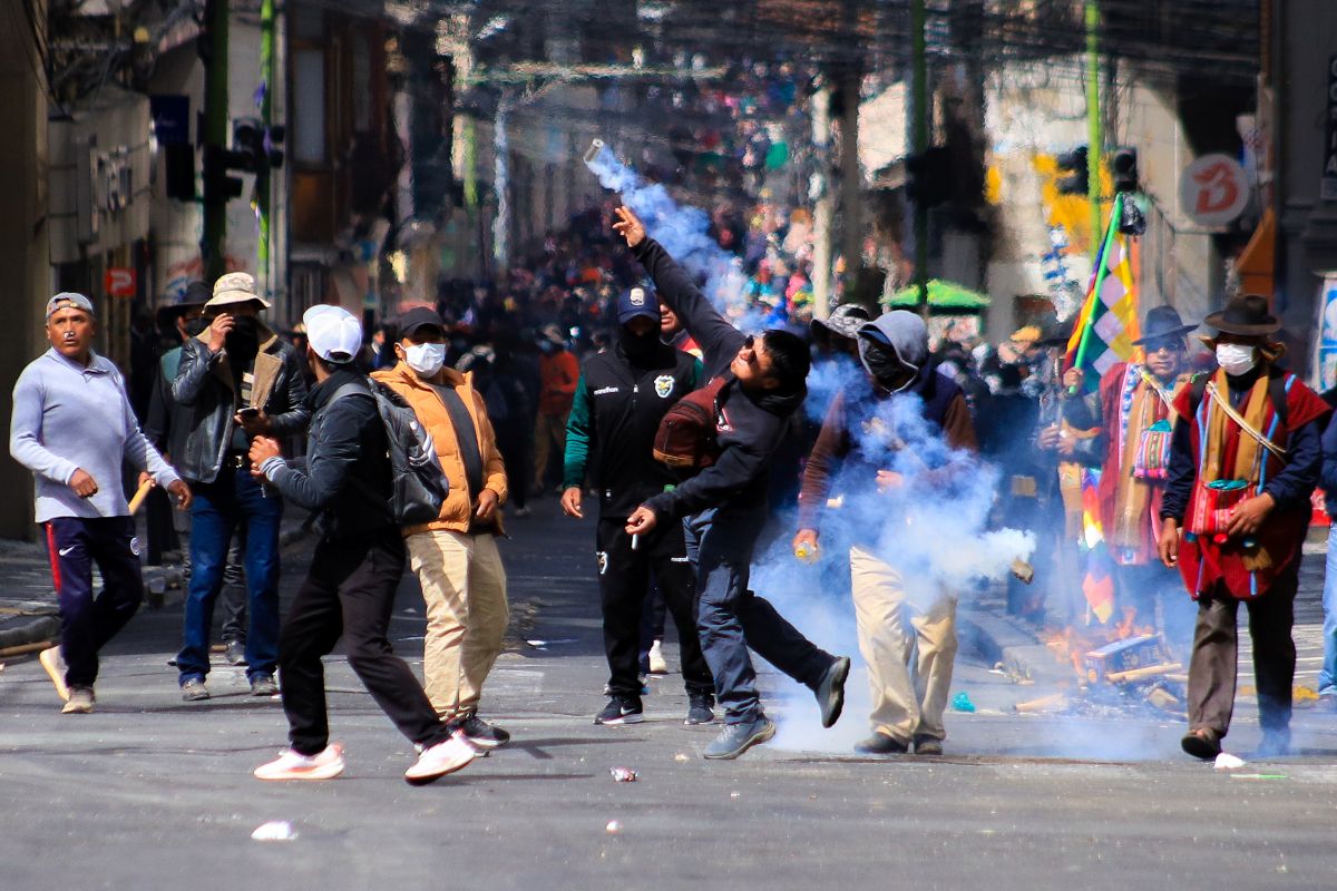 Caos en Bolivia: Protestas contra el Gobierno derivan en vandalismo y saqueos
