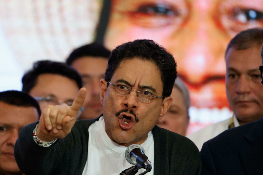 Cepeda acusa a Noboa de «meter mano» en elecciones colombianas