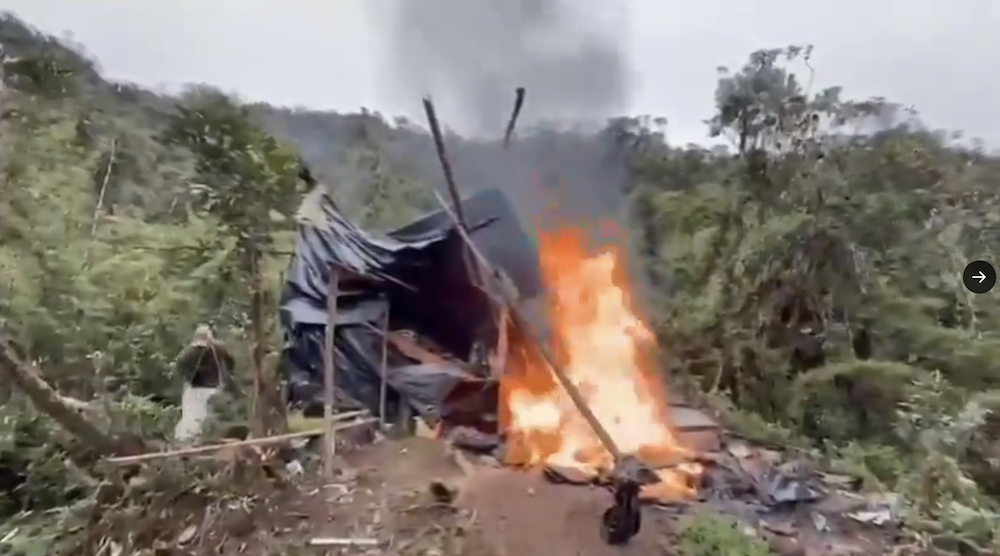 Ejército destruye 67 campamentos de minería ilegal en Podocarpus