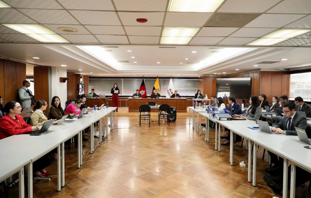 Perita expone informe sobre transferencias entre e