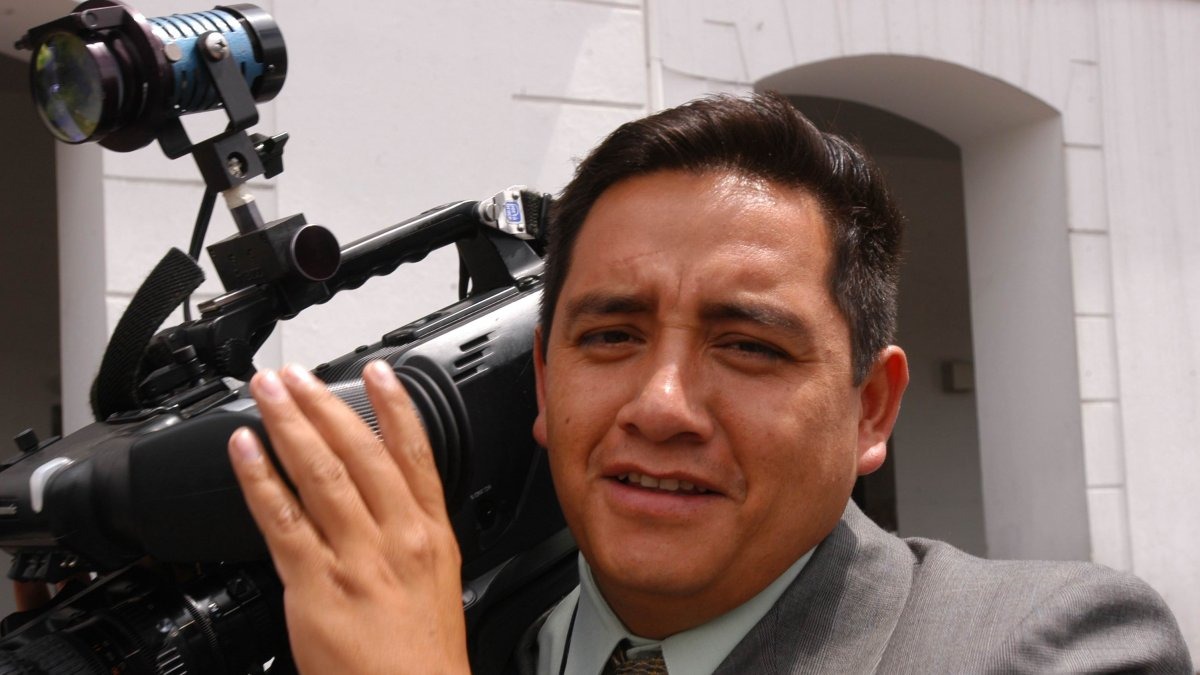 Denuncian represalia de Gobierno de Ecuador a periodista que investigó caso Progen