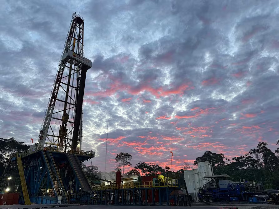 Ecuador incrementa su producción petrolera en más 2.000 barriles diarios tras apertura de nuevo pozo