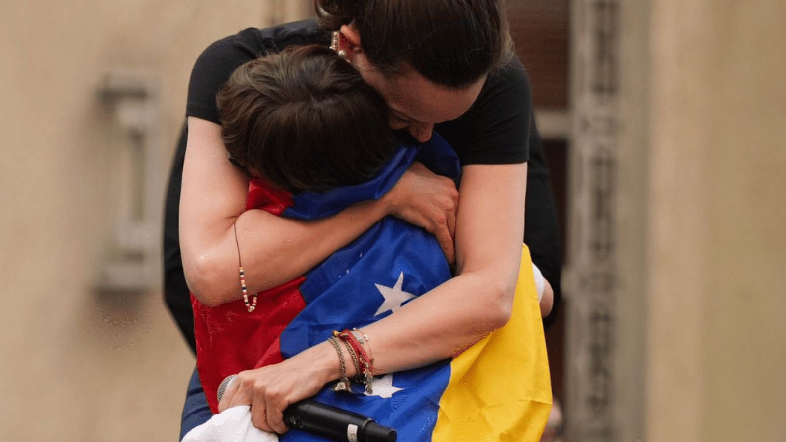 España deja de dar residencia temporal humanitaria a venezolanos y complica su estatus legal en el país