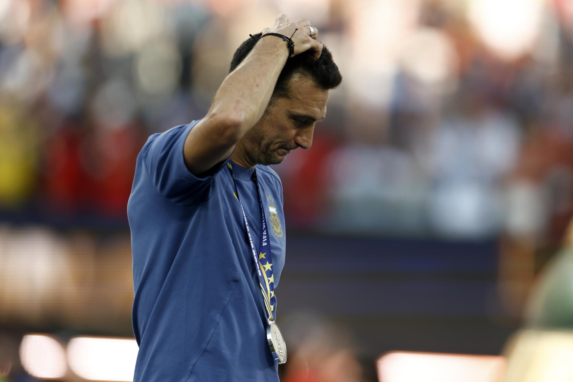 «Me duele en alma» Scaloni deja rueda de prensa entre lágrimas