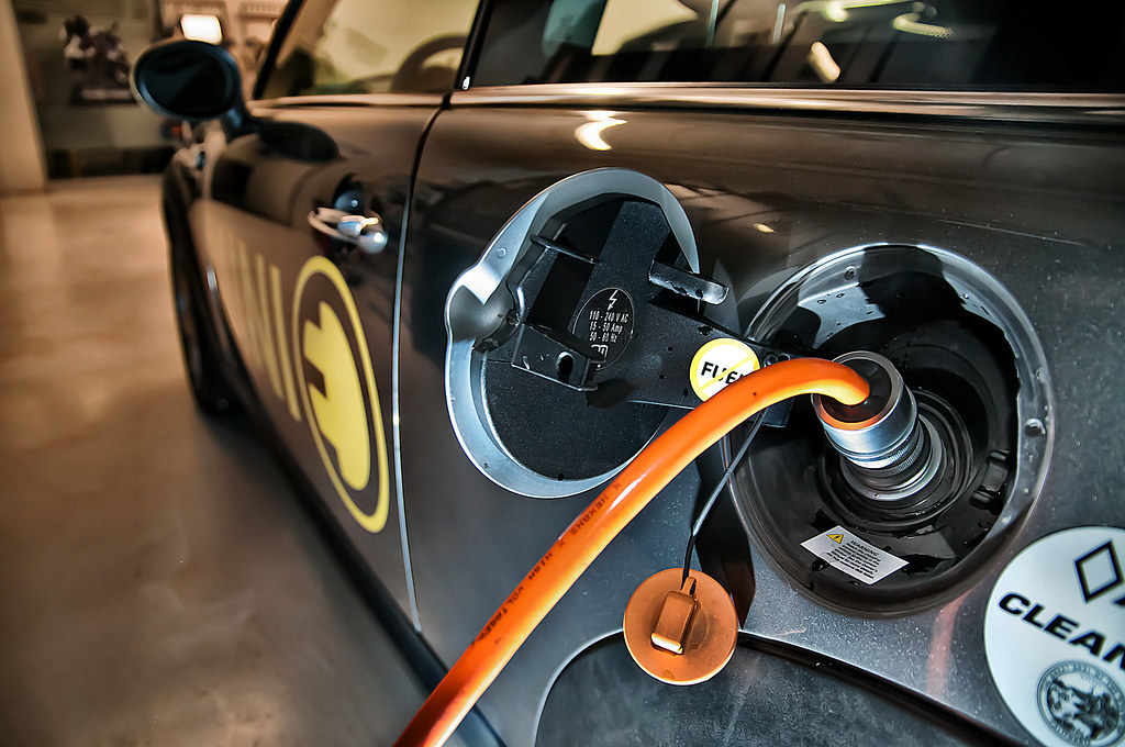 Compra de vehículos 100 % eléctricos casi se cuadriplica en Ecuador en I semestre 2026