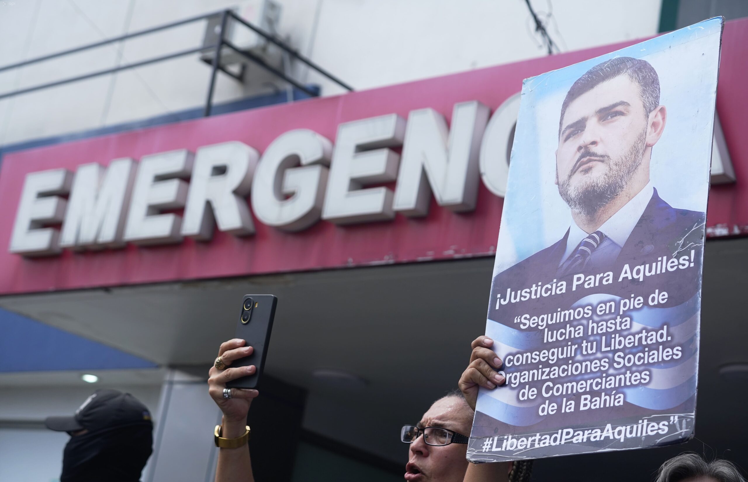 Reimberg dice que Aquiles regresará al Encuentro tras negarse a ser operado en la Clínica Alcívar