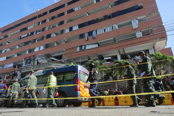Seis ecuatorianos son repatriados desde Venezuela tras los dos terremotos
