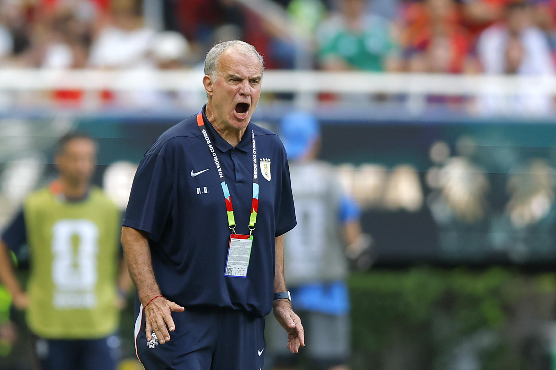 Bielsa se despide de Uruguay y se responsabiliza de la eliminación en el Mundial