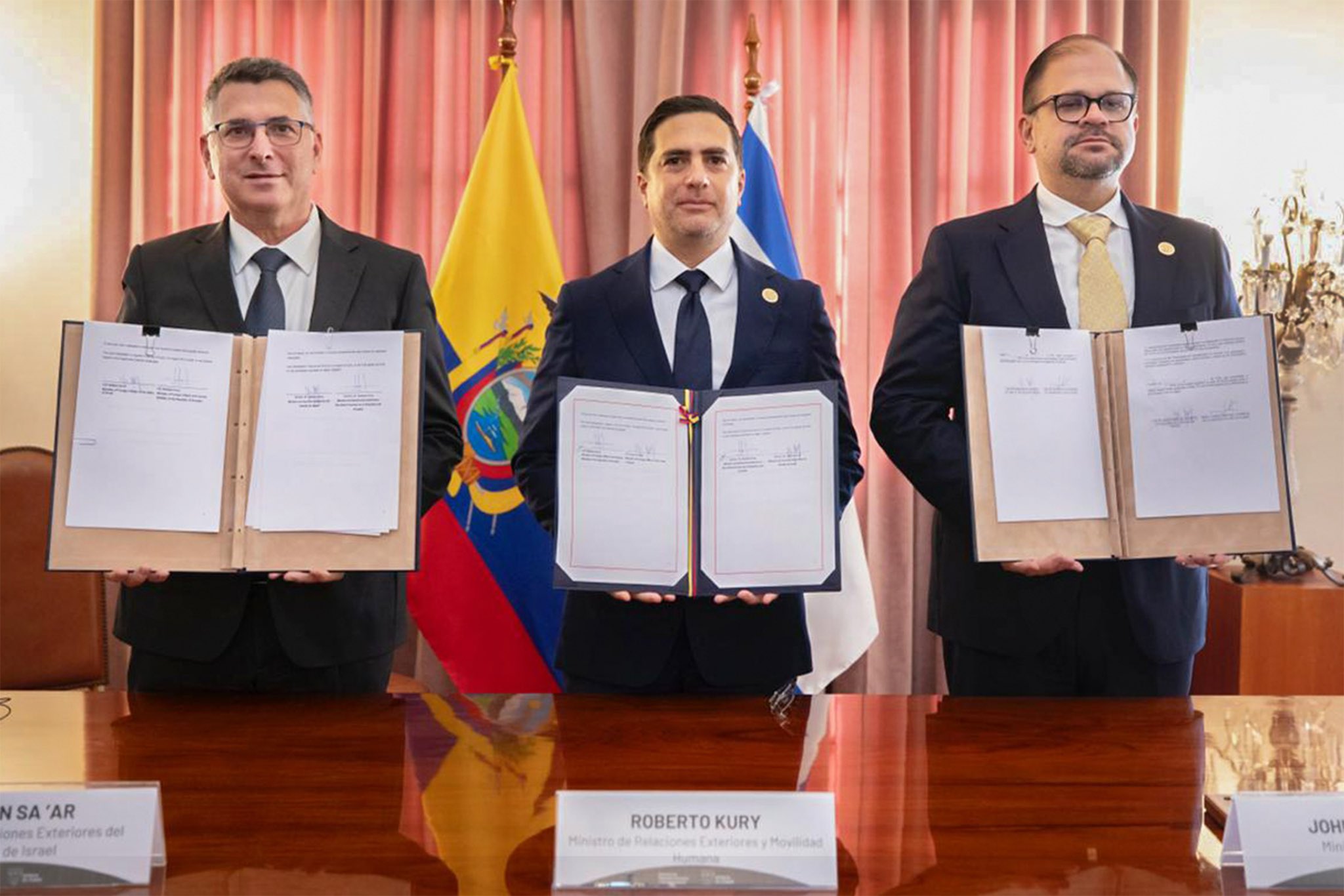 Ecuador e Israel firman acuerdos de cooperación