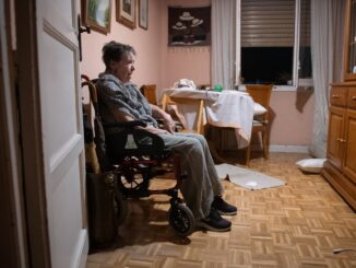 La policía saca a Maricarmen de su casa, a 23 de septiembre de 2026, en Madrid (España). - Fernando Sánchez - Europa Press. Todos los derechos de la imagen son de Europa Press.